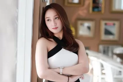 Sandrina Harus Perfect Depan Kamera