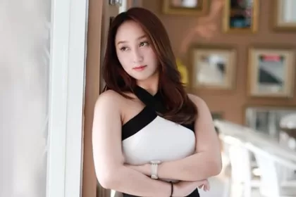 Sandrina Sarankan Jangan Golput Sandrina Sarankan Jangan Golput