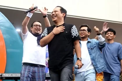 Wali Band Perdana Nyanyikan Lagu Pulang Wali Band Perdana Nyanyikan Lagu Pulang