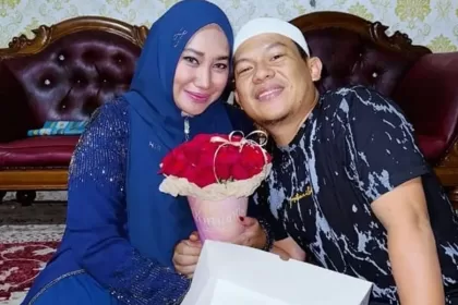 Faank Minta Doa Terbaik untuk Dia dan Istri