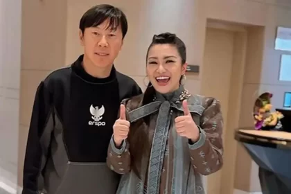 Fitri Carlina Pendukung Setia Timnas