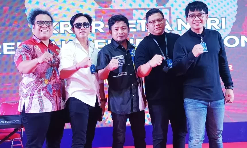 Zul Zivilia Nyanyi Bareng Luvia Band