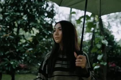 Cerita Sisi Lain Penyanyi Cantik Vini Charissa