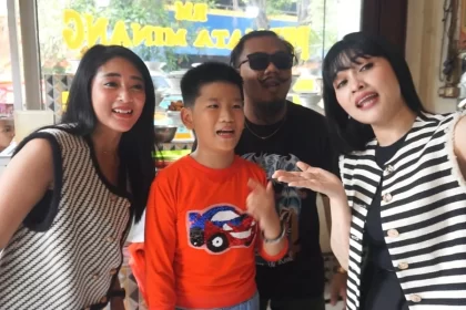 Duo Anggrek Prince Bennedict Goyang Nasi Padang Duo Anggrek Prince Bennedict Goyang Nasi Padang
