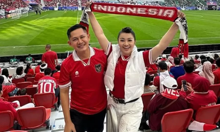 Terpisah Bukan Masalah untuk Fitri Carlina dan Suami
