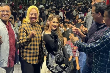 Resty Ananta Pukau Penonton HUT Kota Jambi Resty Ananta Pukau Penonton HUT Kota Jambi