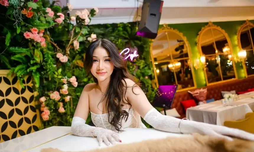 Novita Jamed Rilis Lagu Perdana Pake Ade Bang