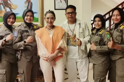 Siti Badriah dan Andrigo Ramaikan Inhu Fest 2024 Siti Badriah dan Andrigo Ramaikan Inhu Fest 2024