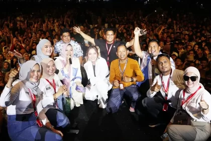 Siti Badriah dan Andrigo Tutup Puncak Pacu Jalur Siti Badriah dan Andrigo Tutup Puncak Pacu Jalur