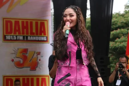 Siti Badriah Meriahkan HUT ke 54 Radio Dahlia