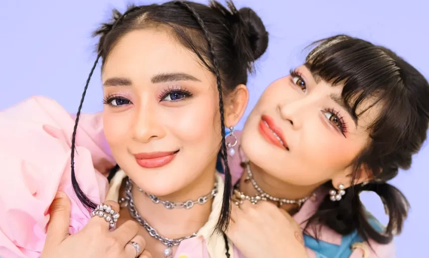 Duo Anggrek Padukan Musik Dangdut Tradisional dan Modern